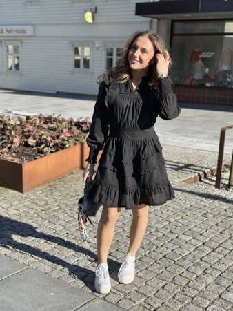 HANNELI DRESS BLACK