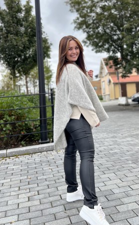 YASNORLA PONCHO