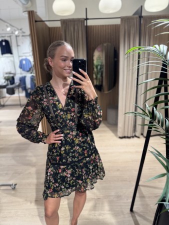 VIROMAN DRESS