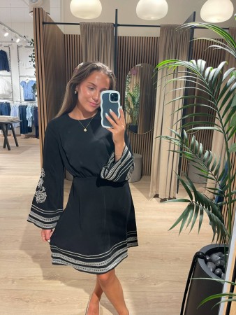 ANNELEN DRESS