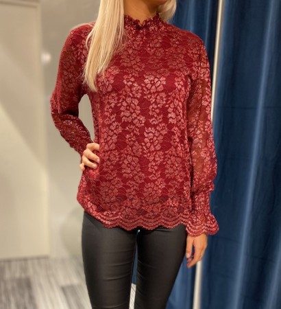 JULY LACE TOPP BURGUNDER