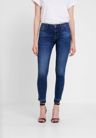 AGGER JEANS