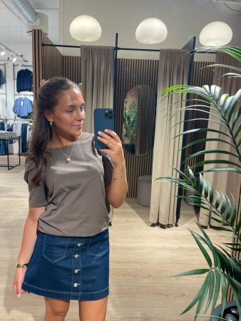 ANNIKA SKIRT
