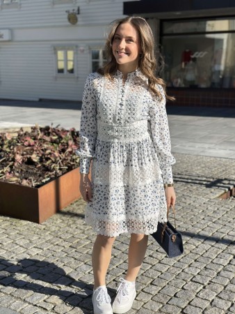 KARINA DRESS BLUE FLOWERS