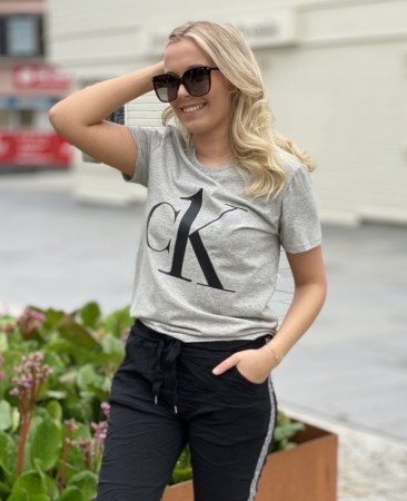 CALVIN KLEIN TSHIRT GREY